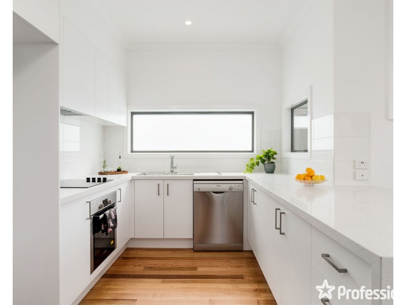 2 Floral Court, Mooroolbark VIC 3138