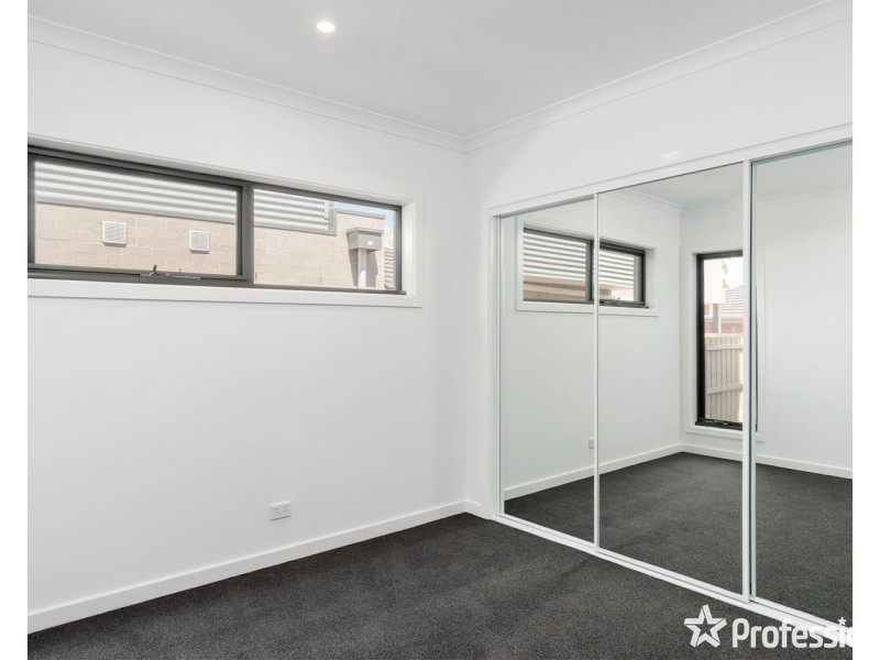 2 Floral Court, Mooroolbark VIC 3138