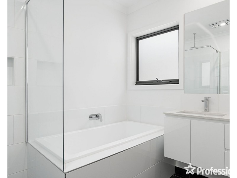 2 Floral Court, Mooroolbark VIC 3138