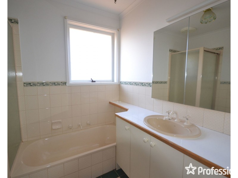 12 Biala Court, Mooroolbark VIC 3138