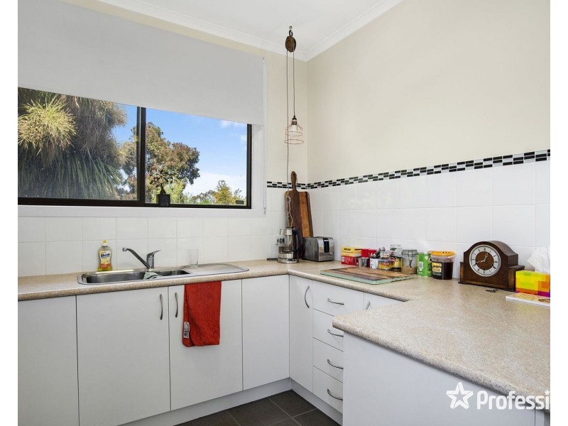 4/24 Mount Dandenong Road, Ringwood East VIC 3135