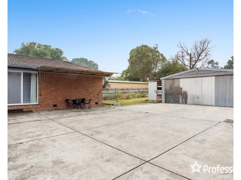 6 Cheviot Avenue, Coldstream VIC 3770
