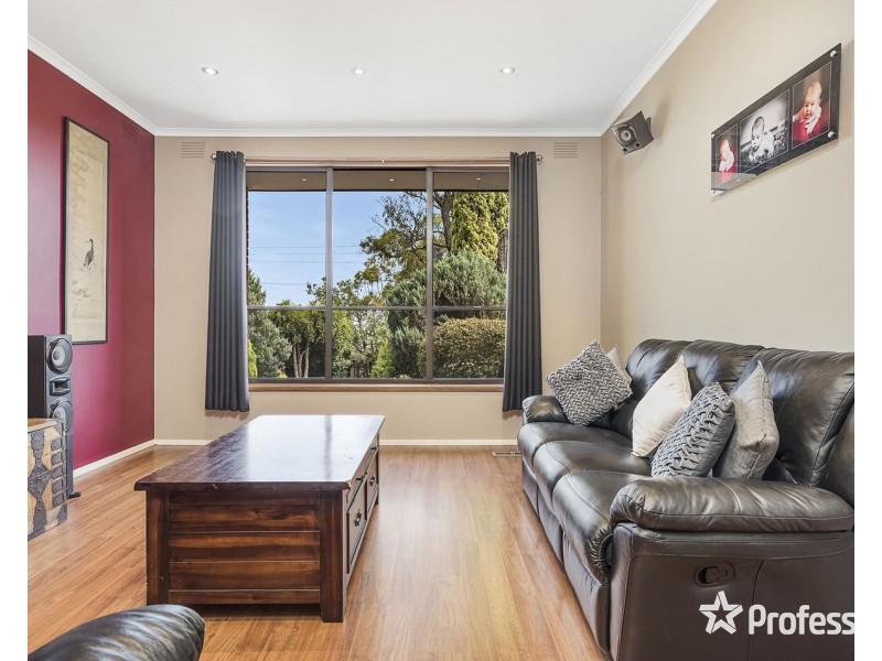 72 Woodville Road, Mooroolbark VIC 3138