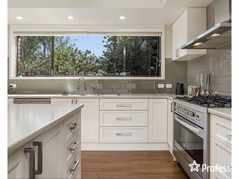 72 Woodville Road, Mooroolbark VIC 3138