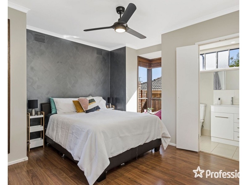 72 Woodville Road, Mooroolbark VIC 3138