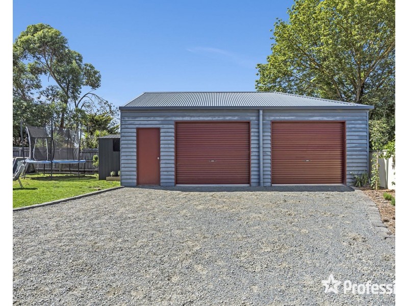 72 Woodville Road, Mooroolbark VIC 3138