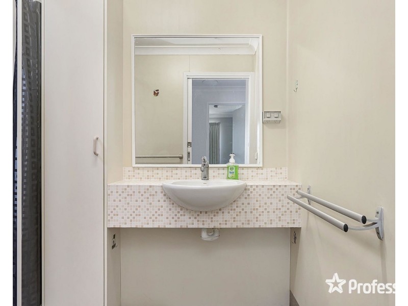 254 Manchester Road, Mooroolbark VIC 3138