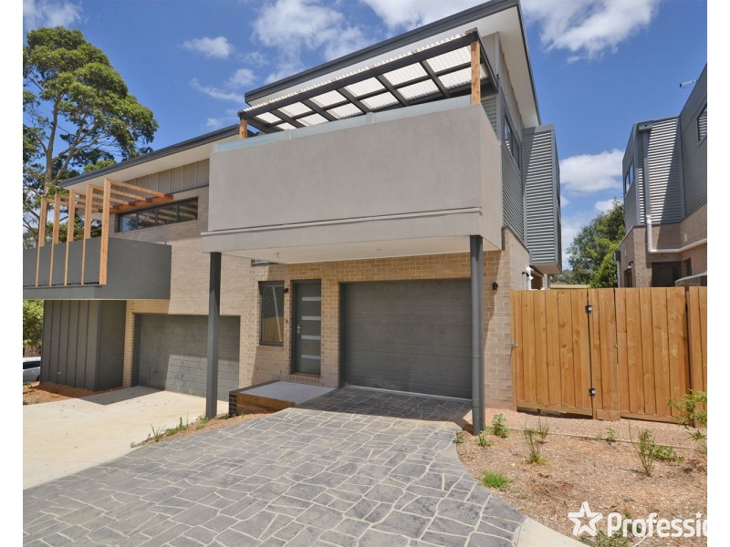 1 Floral Court, Mooroolbark VIC 3138