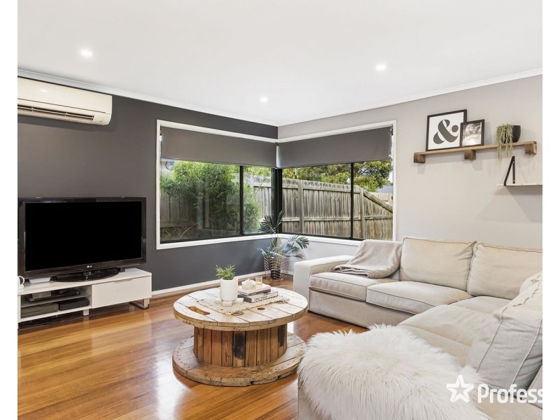 56 Blackburn Road, Mooroolbark VIC 3138