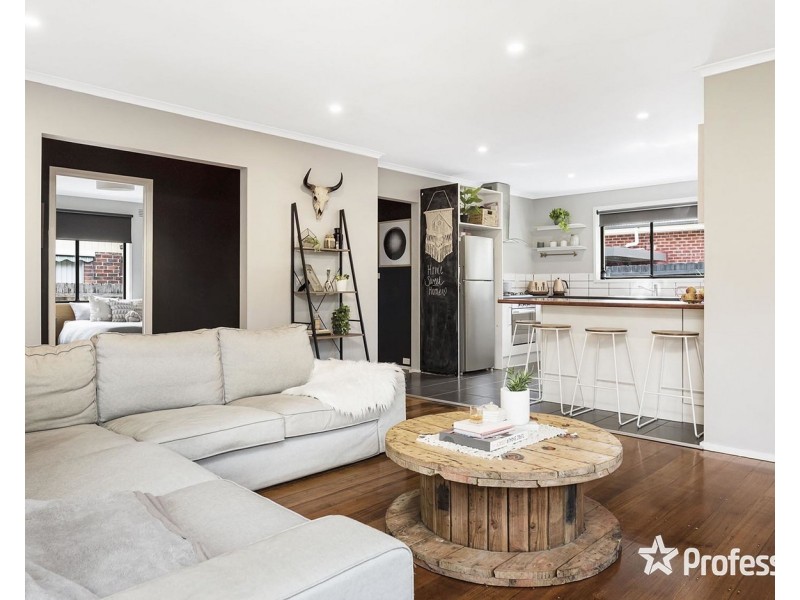 56 Blackburn Road, Mooroolbark VIC 3138