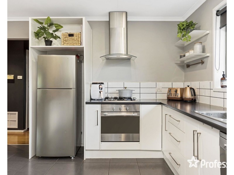 56 Blackburn Road, Mooroolbark VIC 3138