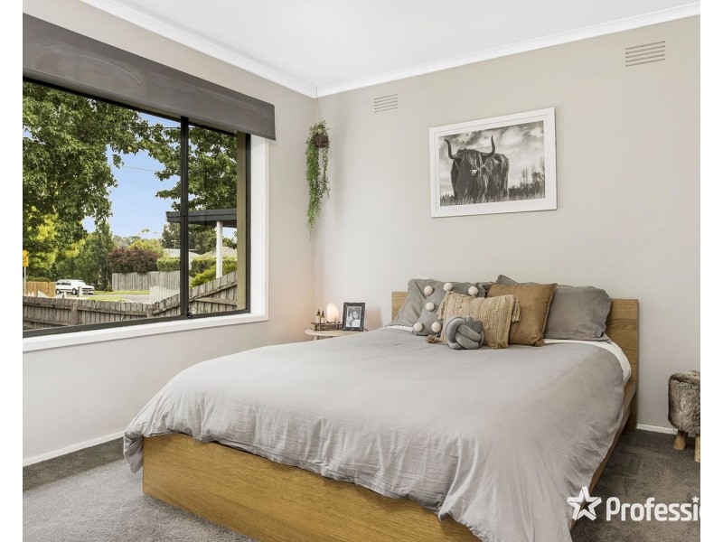 56 Blackburn Road, Mooroolbark VIC 3138