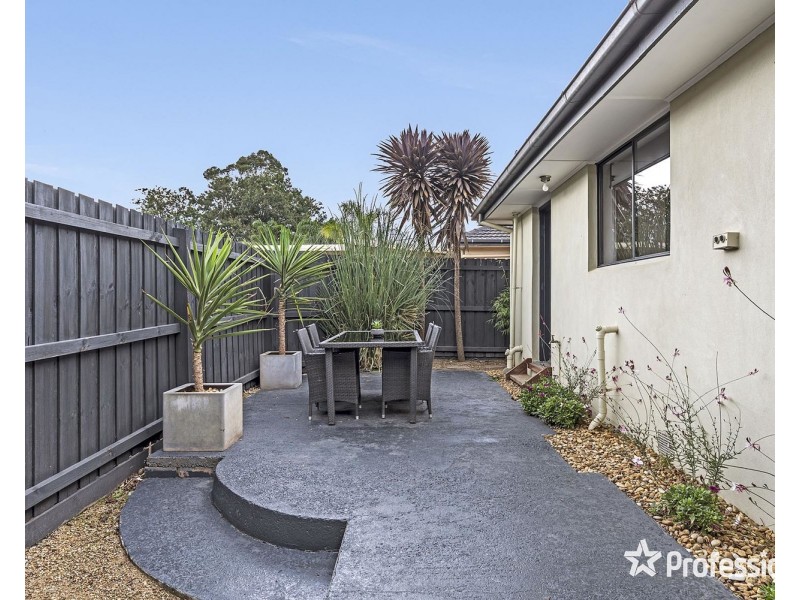 56 Blackburn Road, Mooroolbark VIC 3138