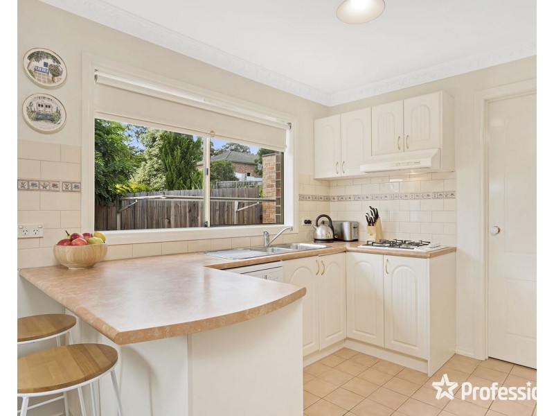 12/15 Cambridge Road, Mooroolbark VIC 3138