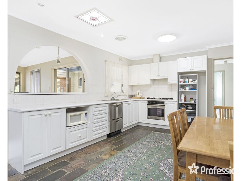 57 Gladesville Drive, Kilsyth VIC 3137