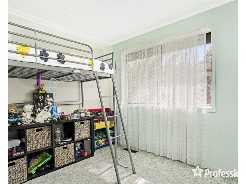 57 Gladesville Drive, Kilsyth VIC 3137