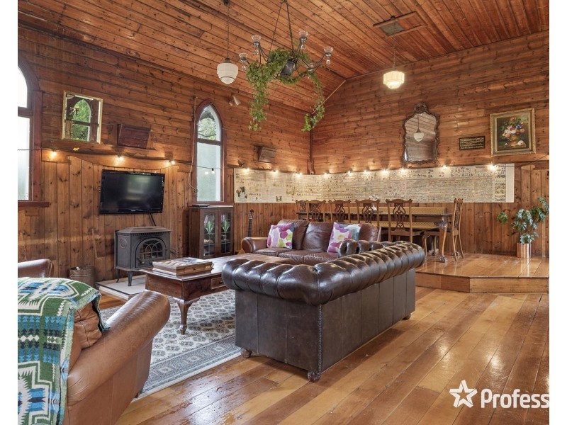 12 Watkins Crescent, Mount Evelyn VIC 3796