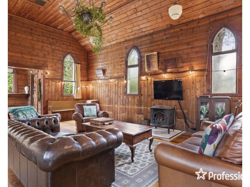 12 Watkins Crescent, Mount Evelyn VIC 3796