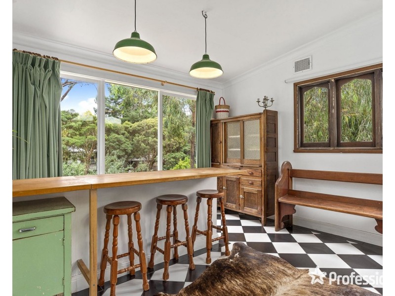 12 Watkins Crescent, Mount Evelyn VIC 3796