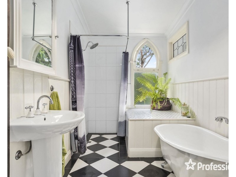 12 Watkins Crescent, Mount Evelyn VIC 3796