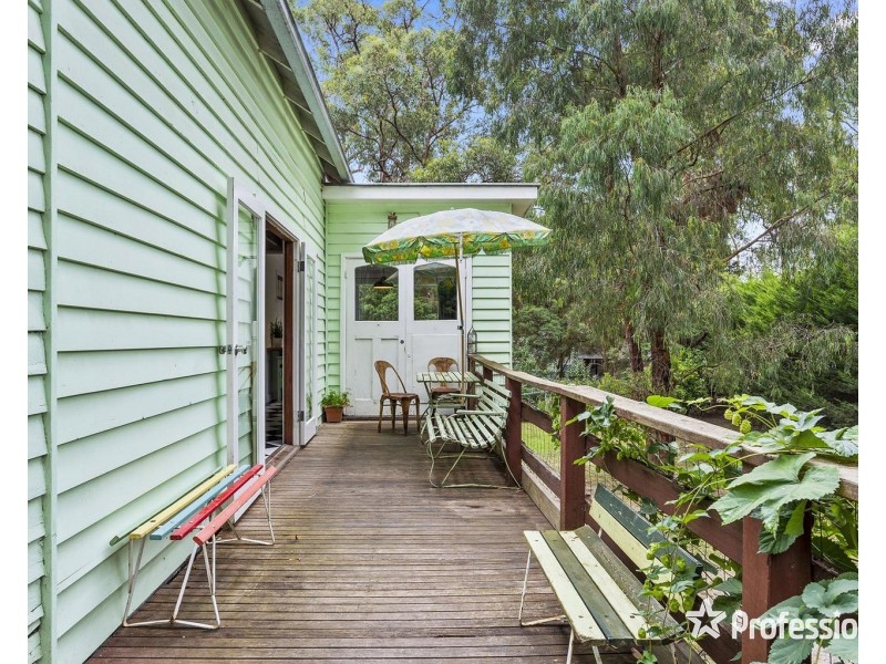 12 Watkins Crescent, Mount Evelyn VIC 3796