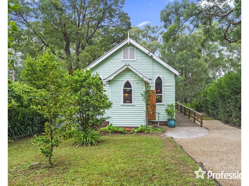 12 Watkins Crescent, Mount Evelyn VIC 3796