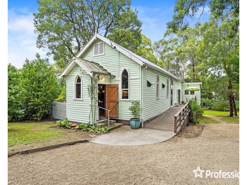 12 Watkins Crescent, Mount Evelyn VIC 3796