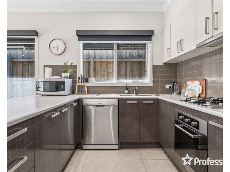 1 Nolan Avenue, Mooroolbark VIC 3138