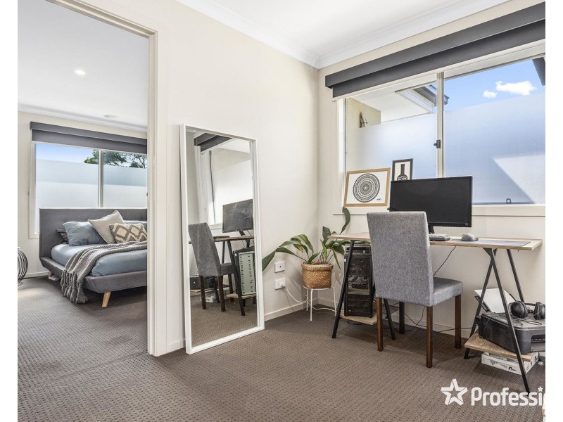 1 Nolan Avenue, Mooroolbark VIC 3138