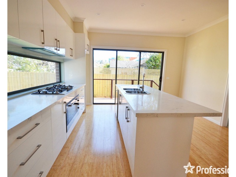 1/36 Jackson Street, Croydon VIC 3136