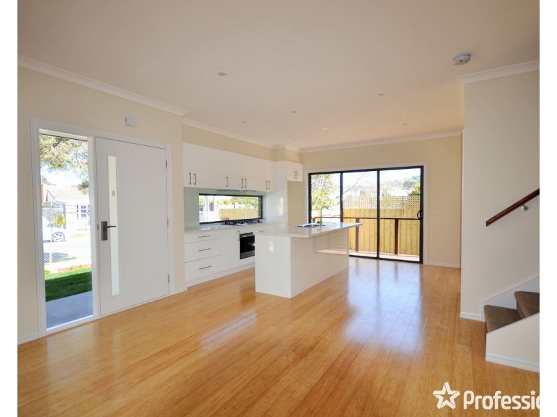 1/36 Jackson Street, Croydon VIC 3136