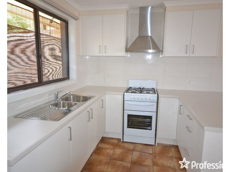 4/4 Starcross Avenue, Croydon VIC 3136