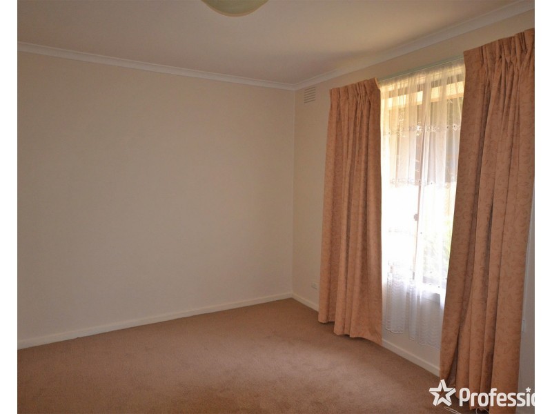 4/4 Starcross Avenue, Croydon VIC 3136