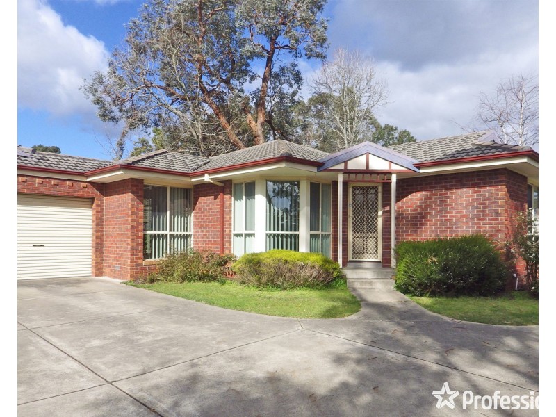 2/10 Dennis Street, Croydon VIC 3136