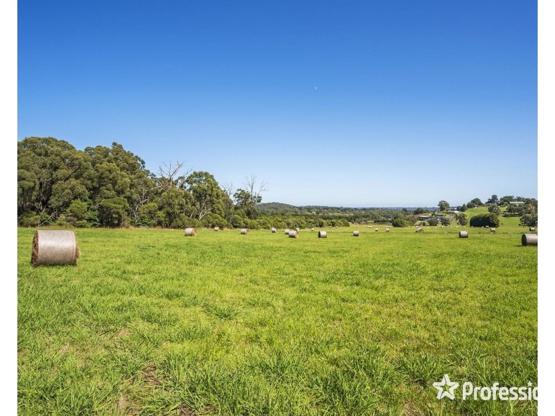 95 Sheffield Road, Kilsyth VIC 3137