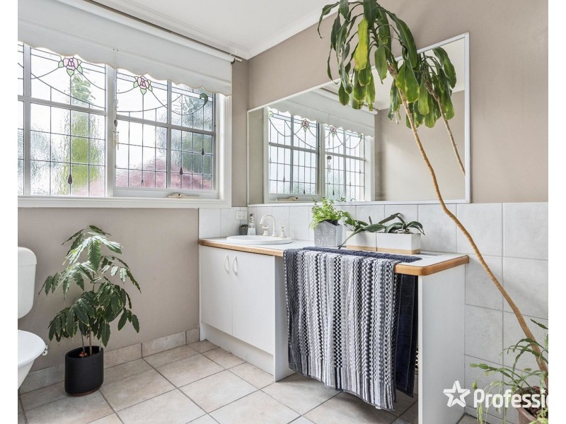 2 Bransdale Close, Mooroolbark VIC 3138