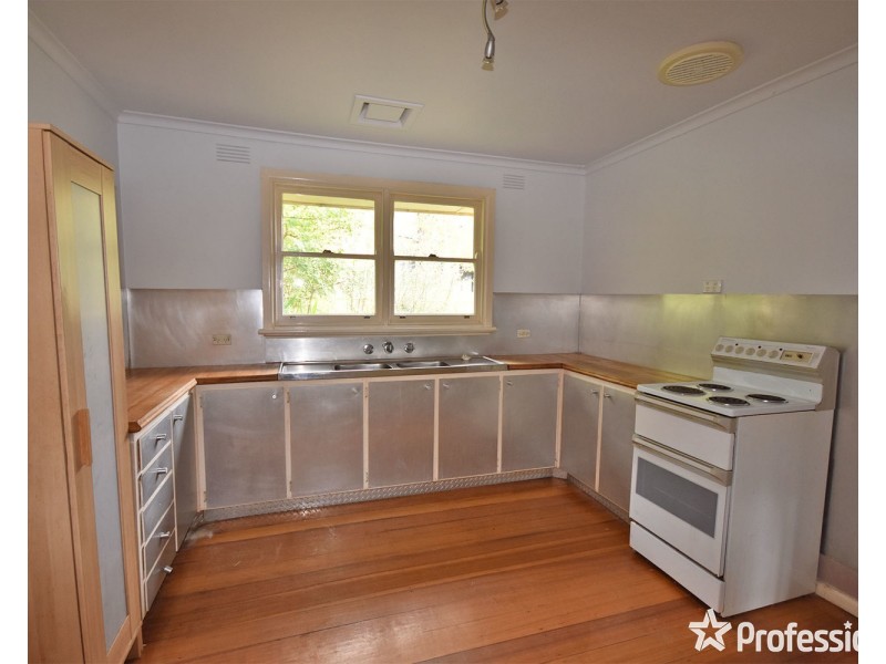 5 Stephen Crescent, Croydon VIC 3136