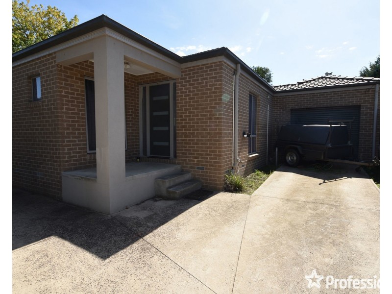 10a Neville Street, Mooroolbark VIC 3138