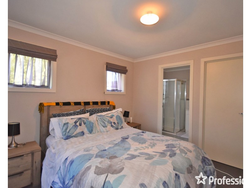 10a Neville Street, Mooroolbark VIC 3138