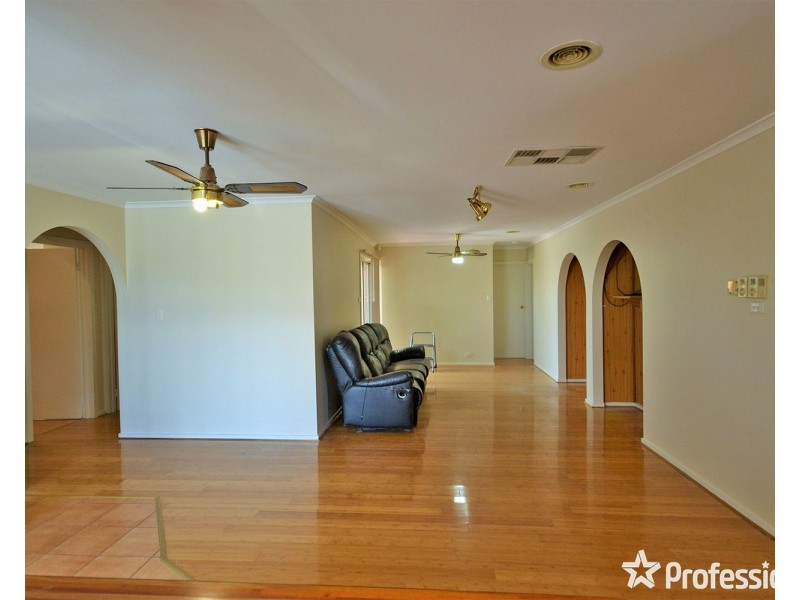 11 Lightwood Drive, Ferntree Gully VIC 3156