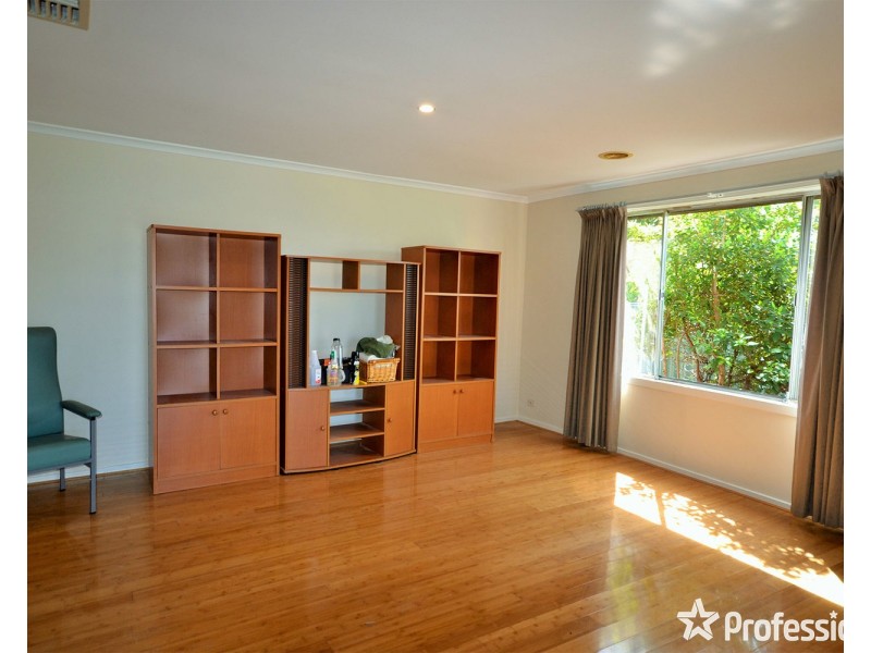 11 Lightwood Drive, Ferntree Gully VIC 3156