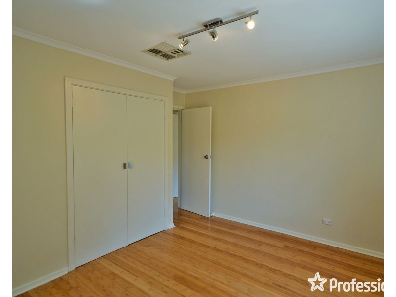 11 Lightwood Drive, Ferntree Gully VIC 3156