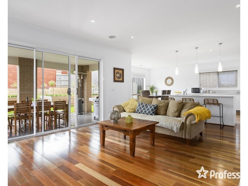 39 Larbert Road, Mooroolbark VIC 3138