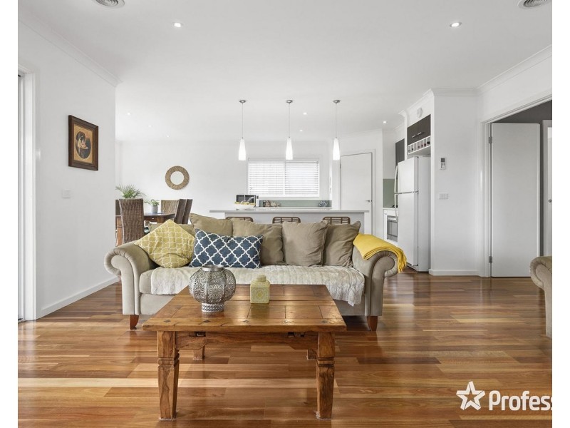 39 Larbert Road, Mooroolbark VIC 3138