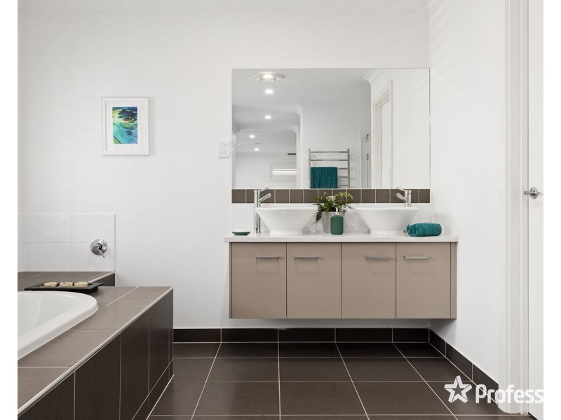 39 Larbert Road, Mooroolbark VIC 3138