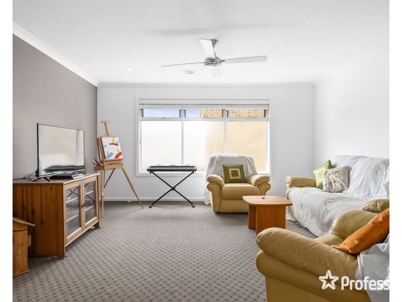 39 Larbert Road, Mooroolbark VIC 3138