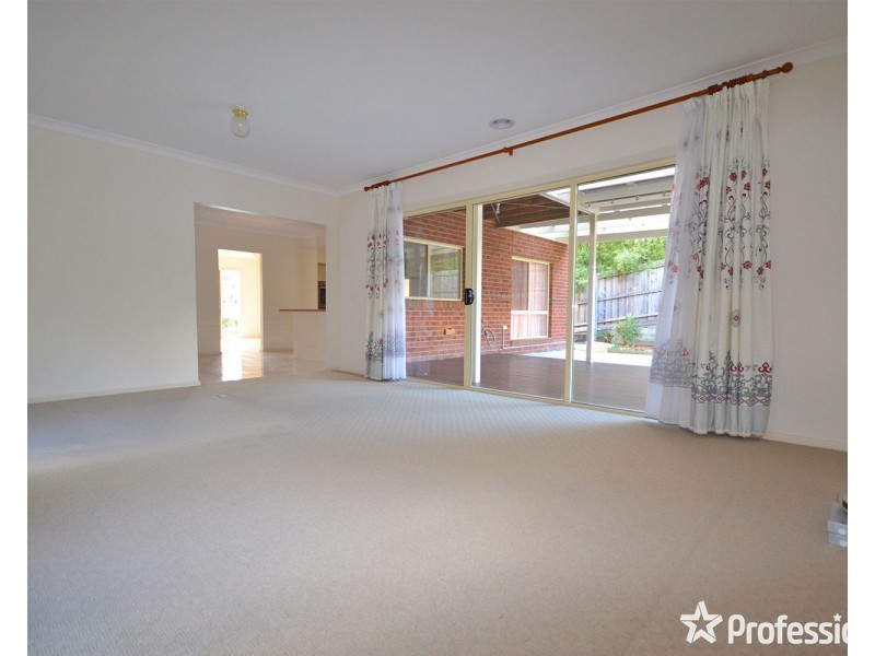 46 Larbert Road, Mooroolbark VIC 3138