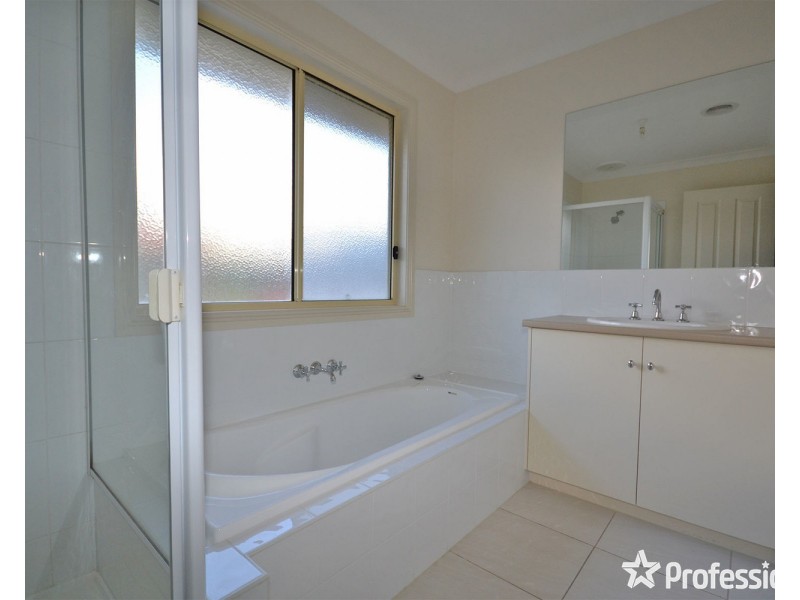 46 Larbert Road, Mooroolbark VIC 3138