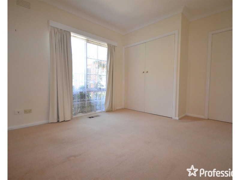 16 Celeste Court, Chirnside Park VIC 3116