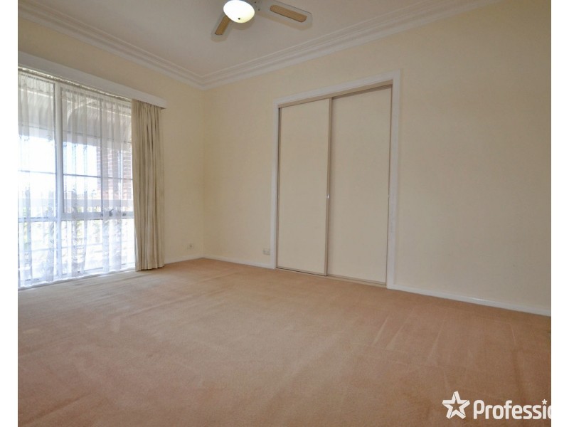 16 Celeste Court, Chirnside Park VIC 3116